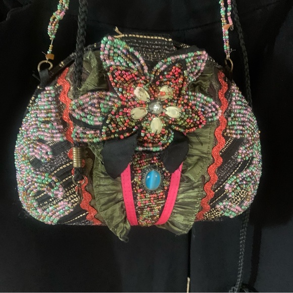 Pritzi Handbags - Host Pick!! Pritzi ~ Beaded Hard Case Evening Bag Vintage
